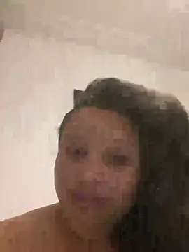 julia_moreira – live chatrum