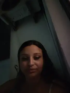 julia_moreira's Webcam Show