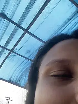 julia_moreira's Live XXX Chat
