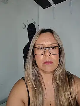 LilithBoneth Шоу с уебкамера