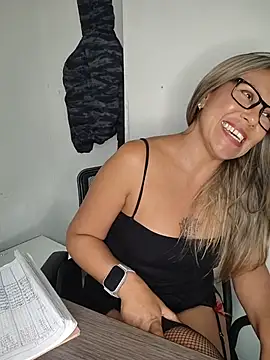 LilithBoneth 라이브 XXX 채팅