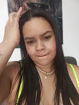 ASIAKITn Live XXX chat