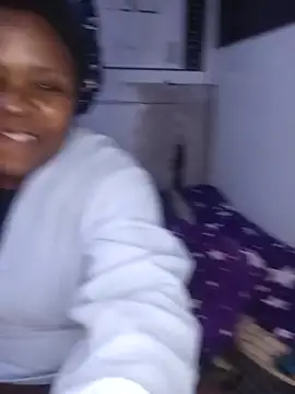 NosieB Live XXX-chat