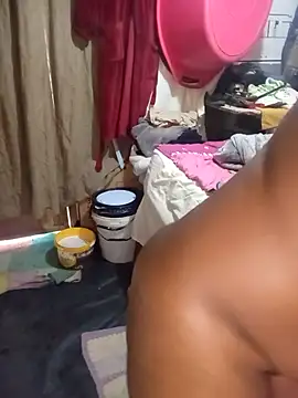 NosieB's Live XXX Chat