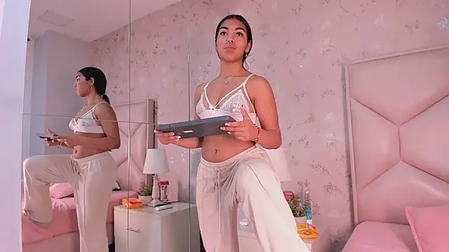Nasly_Moore's Live XXX Chat