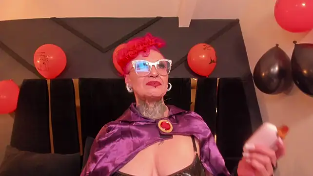 XXX chat uživo modela mistress_sandy