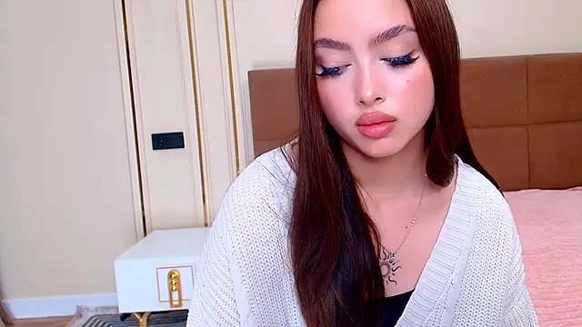 Chat +18 de maddie_perezz ao vivo
