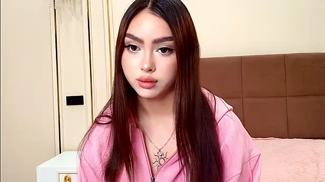 Chat +18 de maddie_perezz ao vivo