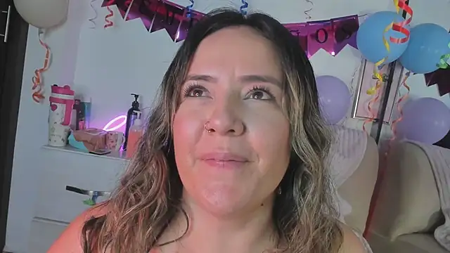 miaapril Adlı Modelin Canlı XXX Sohbeti