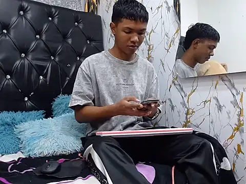 lonjitas_twink_hotのウェブカメラショー