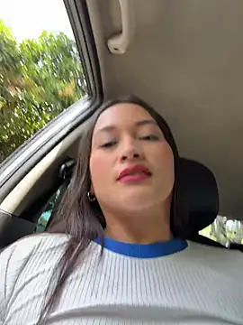 Chat +18 de Tatiana123_ ao vivo