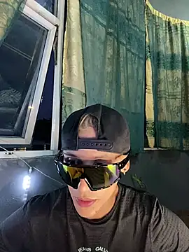 maxwell_crazy1's Webcam Show