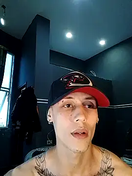 Show modela maxwell_crazy1 na web-kameri