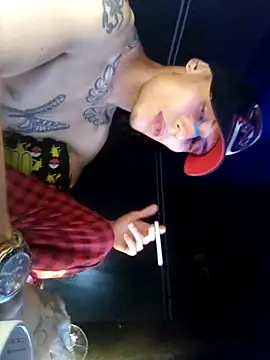 Pokazy przed kamerką – maxwell_crazy1