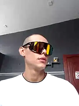 maxwell_crazy1's Webcam Show