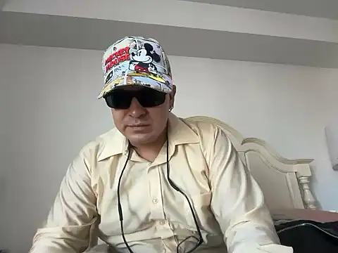 Paulitoeldeltijereo Webcam show
