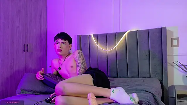 Chat +18 de Zeyn_smith ao vivo