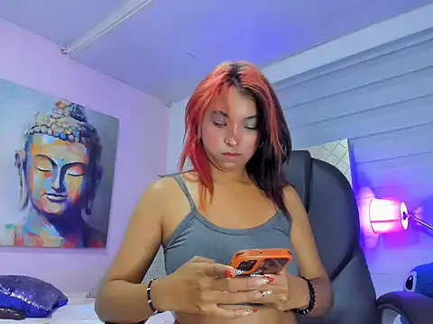 marilyn_luna Adlı Modelin Canlı XXX Sohbeti