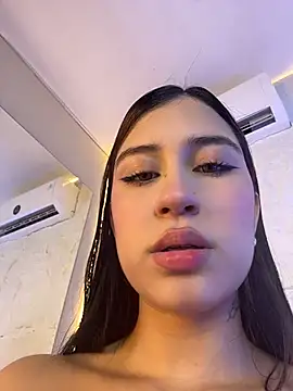 Chat +18 de CristalCollins_ ao vivo