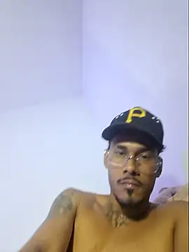boyzac_ Show in webcam