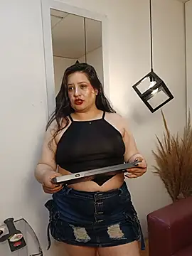 Laura__Castillo_ Chat XXX in diretta