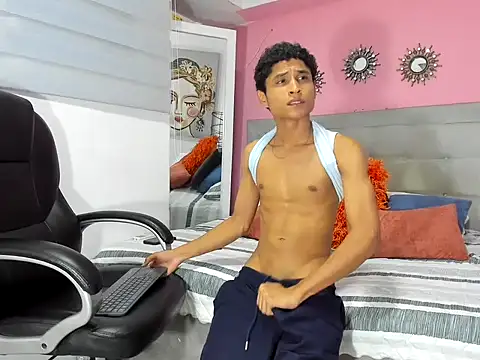 Show modela Xavier-Fox na web-kameri