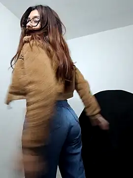 צ'אט XXX בשידור חי של cutetemari