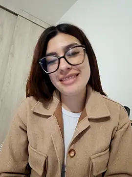 Chat +18 de cutetemari ao vivo
