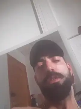 MorenodickStrong: διαδικτυακό σόου στην κάμερα