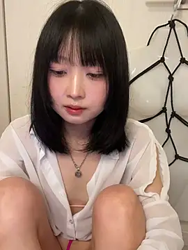 XXX chat uživo modela yu_nya