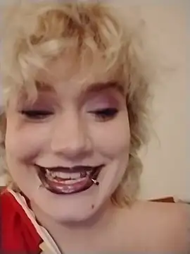 y2kpriestess Webcam Show