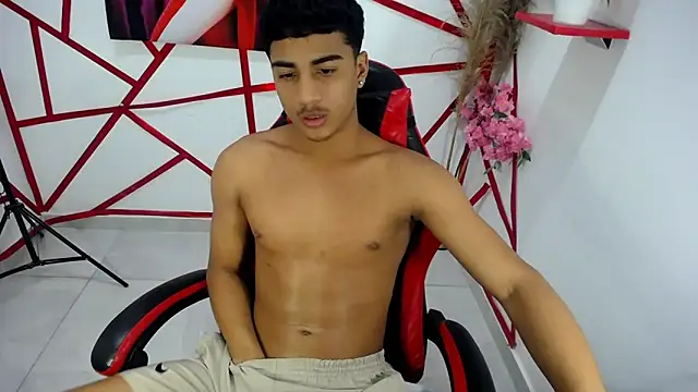 oliver-parker Show in webcam