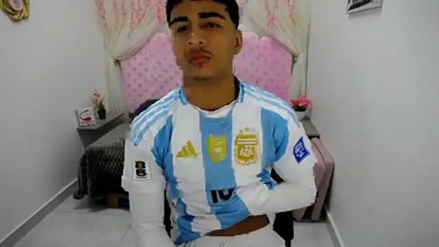 Show modela oliver-parker na web-kameri