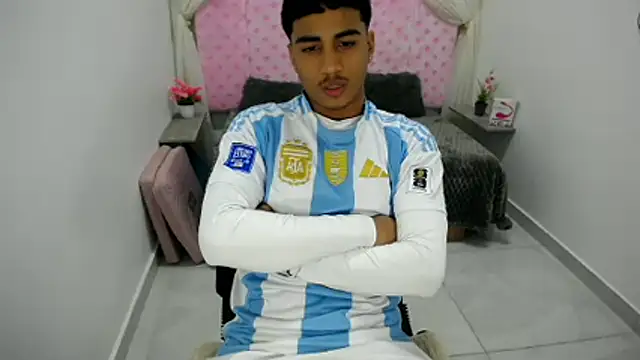 Show modela oliver-parker na web-kameri