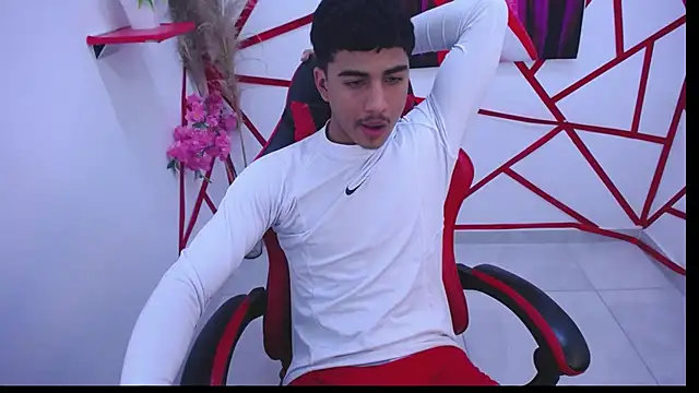 oliver-parker's Webcam Show