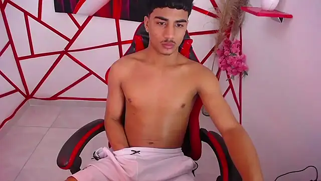 oliver-parker Show Webcam