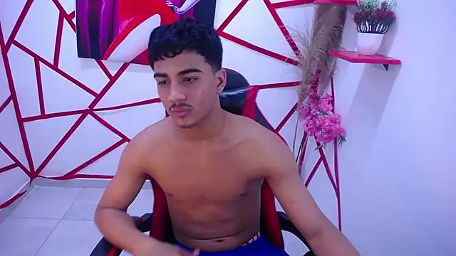 oliver-parker Adlı Modelin Web Kamerası Şovu