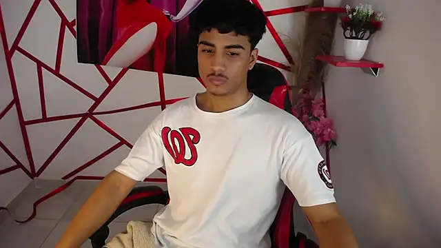 oliver-parker Adlı Modelin Web Kamerası Şovu