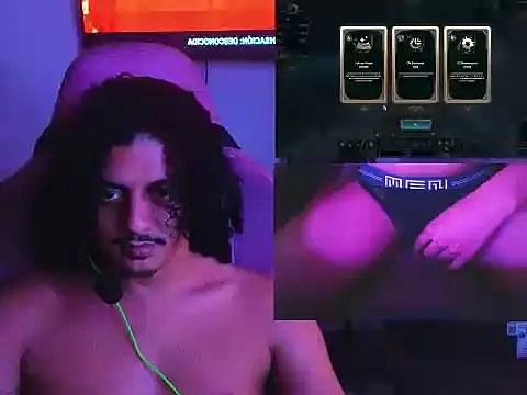 Gamer_Straight Adlı Modelin Web Kamerası Şovu
