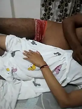 Show modela neha_singh0 na web-kameri