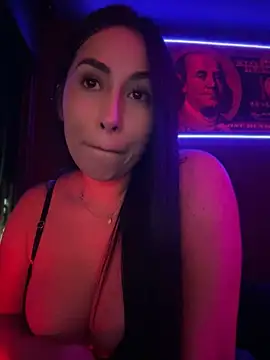 areviklusine1 Live XXX-Chat