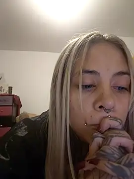 sofigirlgold's Webcam Show
