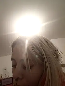 sofigirlgold Show Webcam