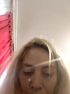 Živá chatovací místnost sofigirlgold