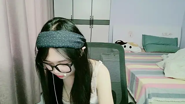 xiaoxiaoyu030 网络视讯表演