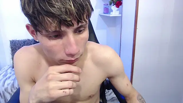 Show modela Yao_23 na web-kameri