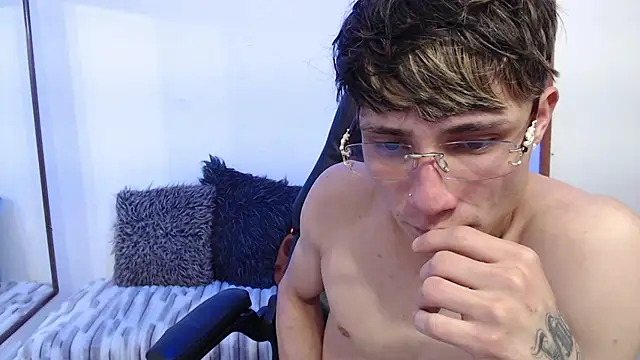 Pokazy przed kamerką – Yao_23