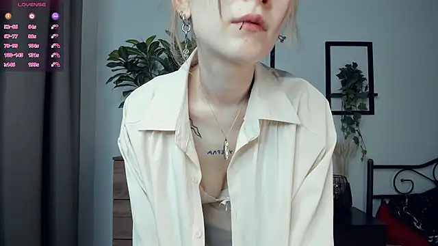 EstellaZion's Live XXX Chat