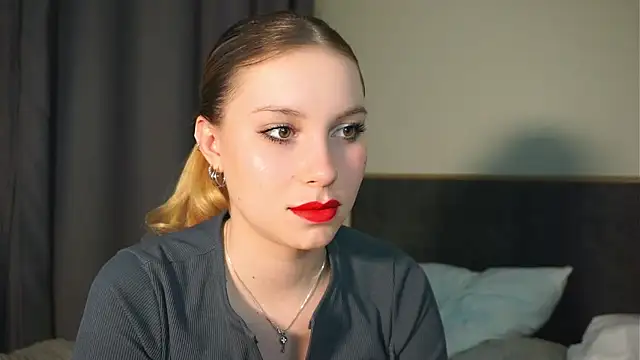 Sairallyn's Webcam Show