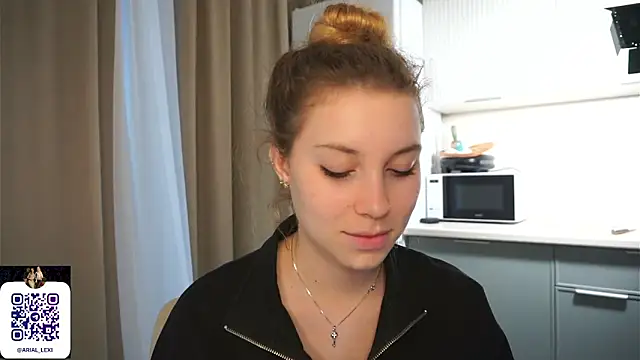 Sairallyn Live XXX-chat